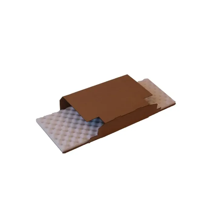 Boite en carton avec calage 18 x 12 x 5 cm